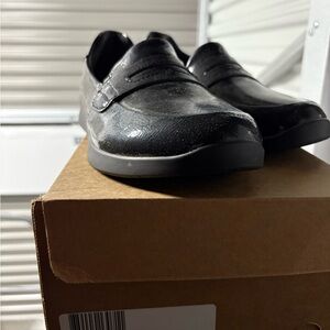 Clarks Women's Ellowyn Penny Loafers Size 10